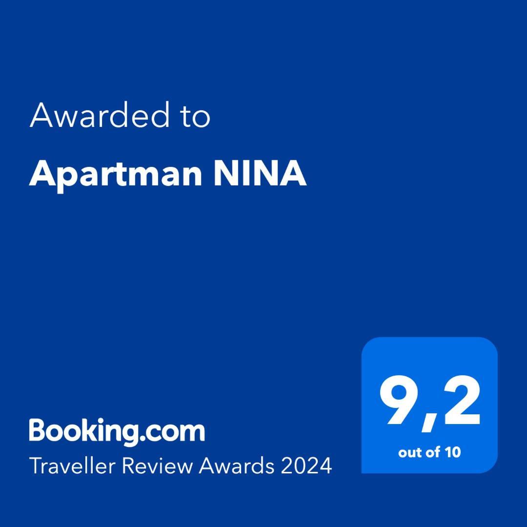 Apartman Nina Licko Petrovo Selo Esterno foto